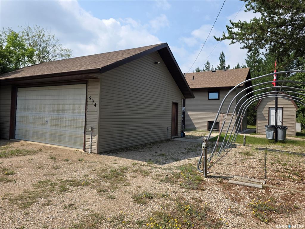 Property Photo:  504 Mistusinne Crescent  SK S0H 1J0 
