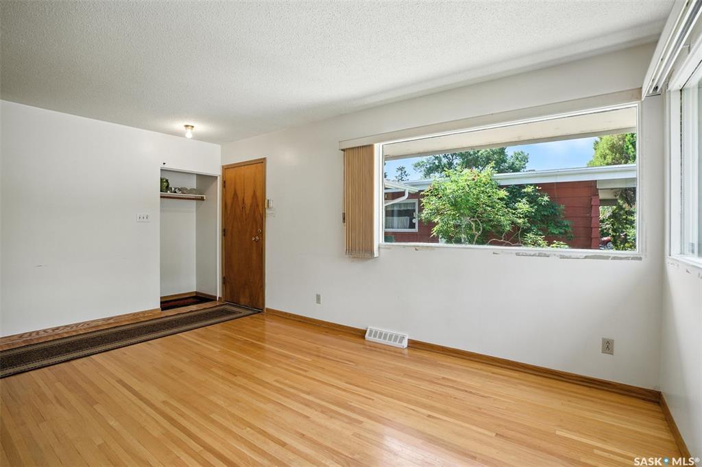 Property Photo:  1801 Madden Avenue  SK S7H 3M7 
