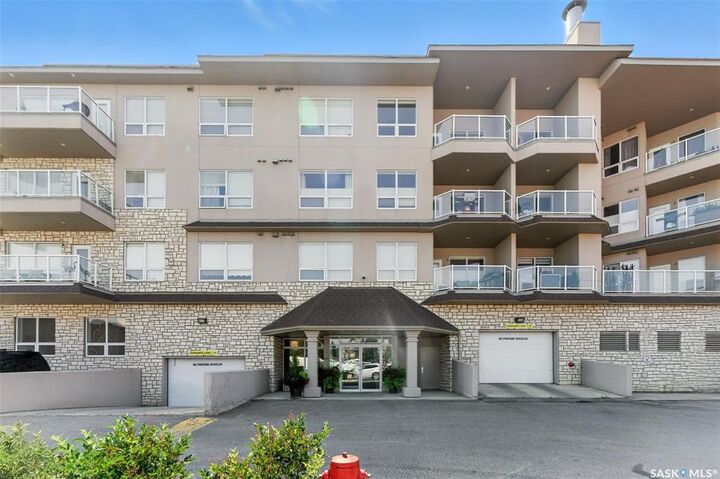 Property Photo:  227 Pinehouse Drive 303  SK S7K 6N9 