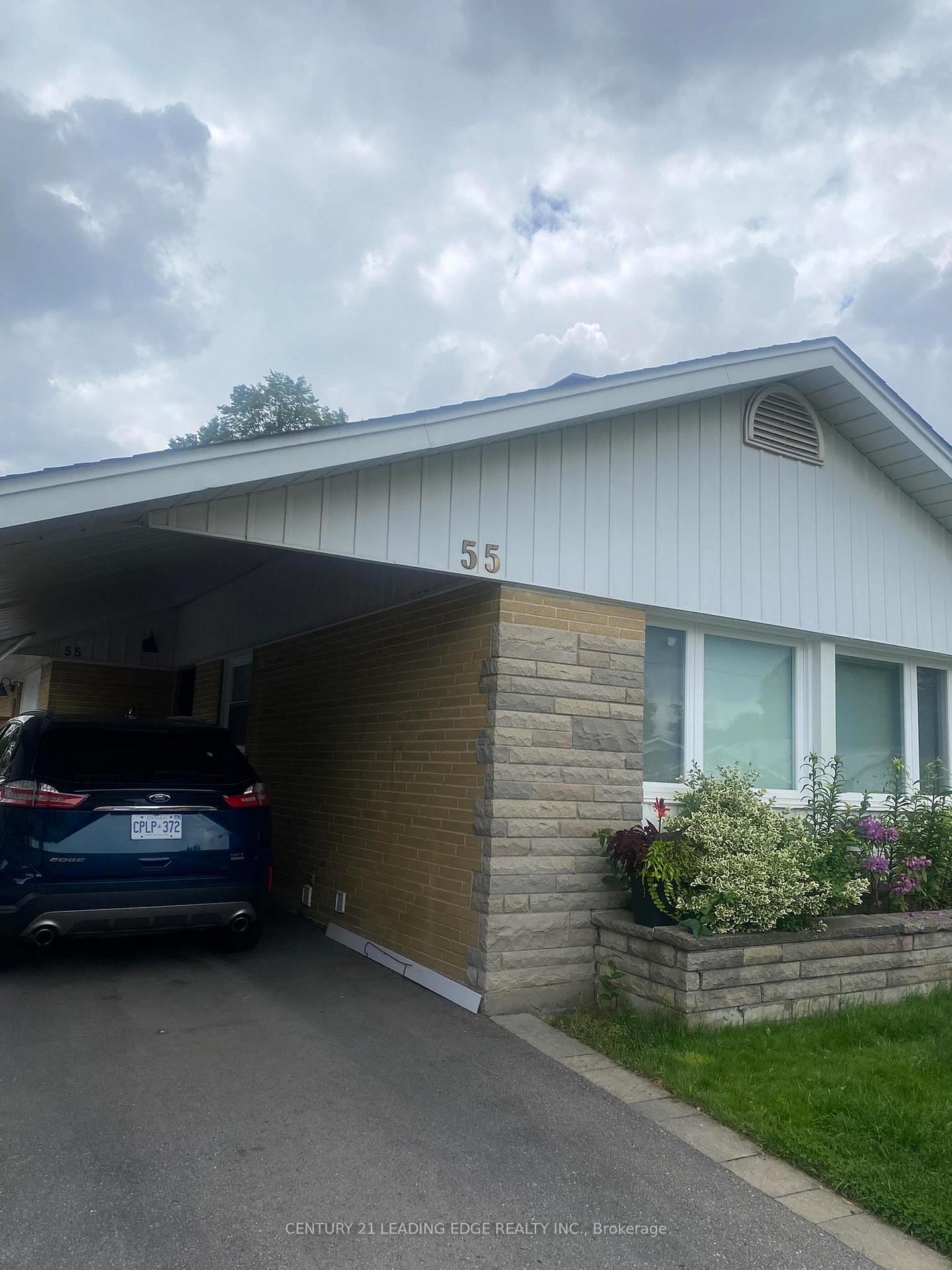 Photo de la propriété: 55 Deerfield Road Bsmt ON M1K 4X2