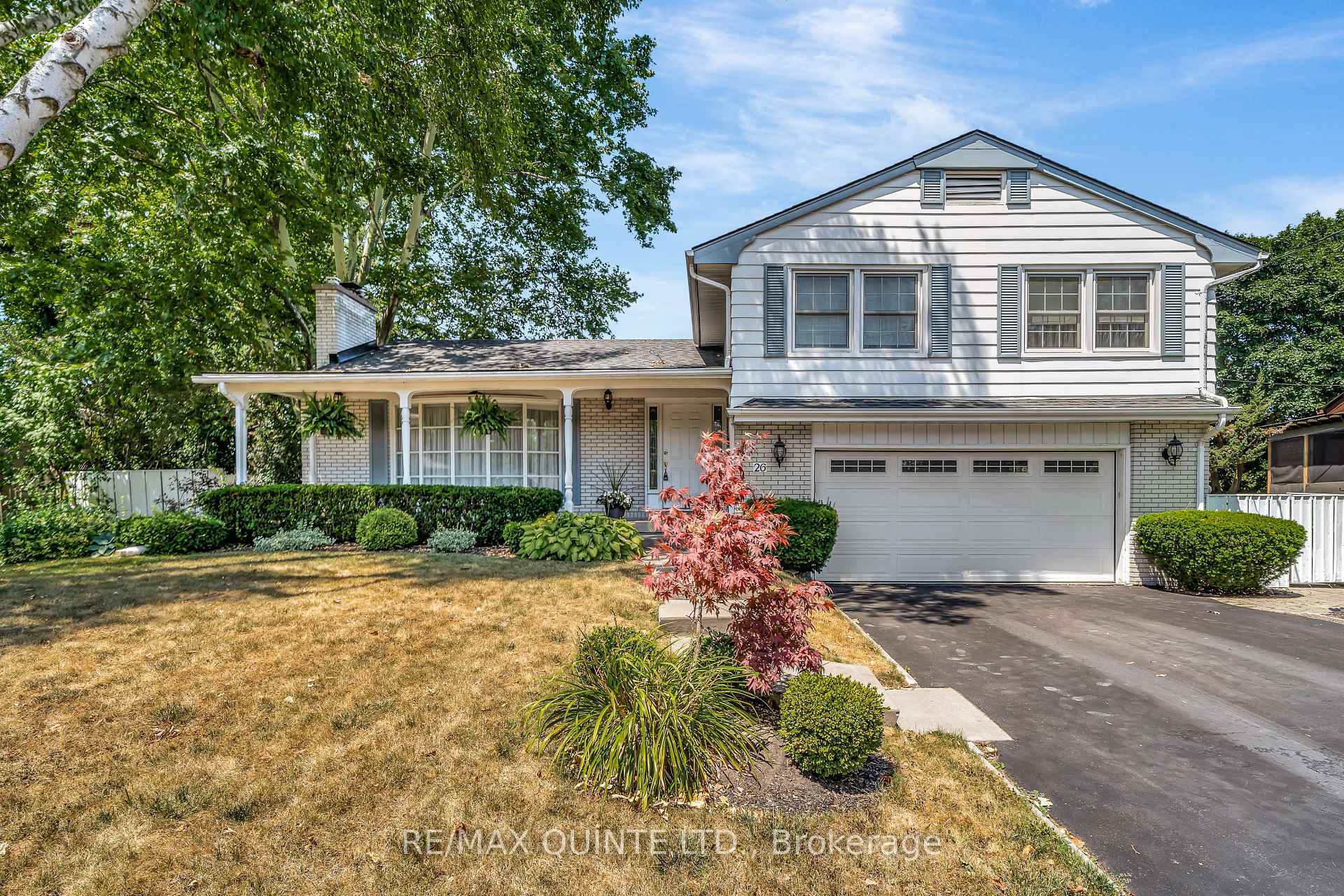 Property Photo: 26 Rosewood Avenue ON K8N 4E9