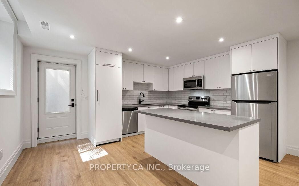 Property Photo: 119 Invermay Avenue ON M3H 1Z7