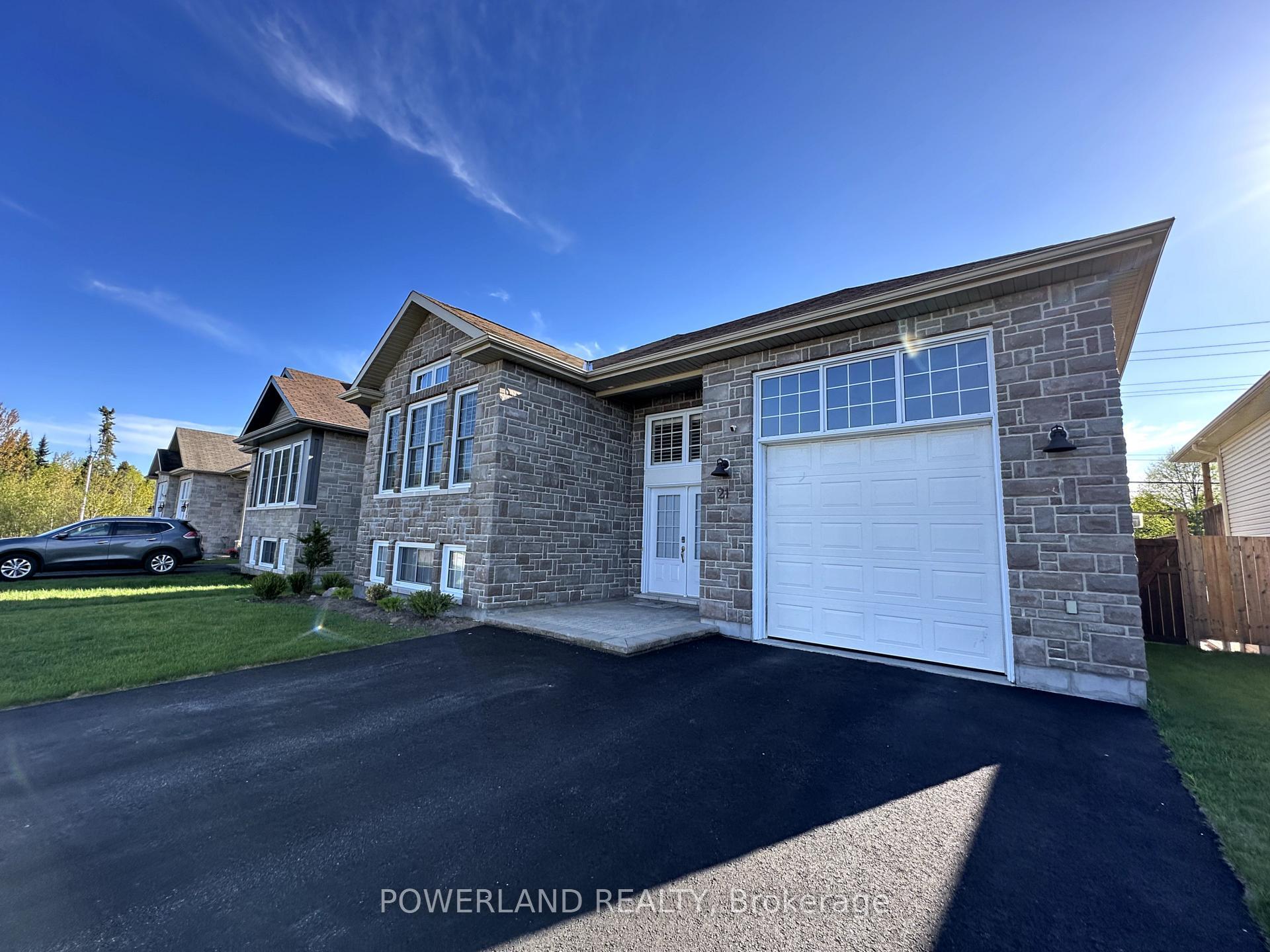 Property Photo:  21 Brookland Drive  ON P1A 0A1 