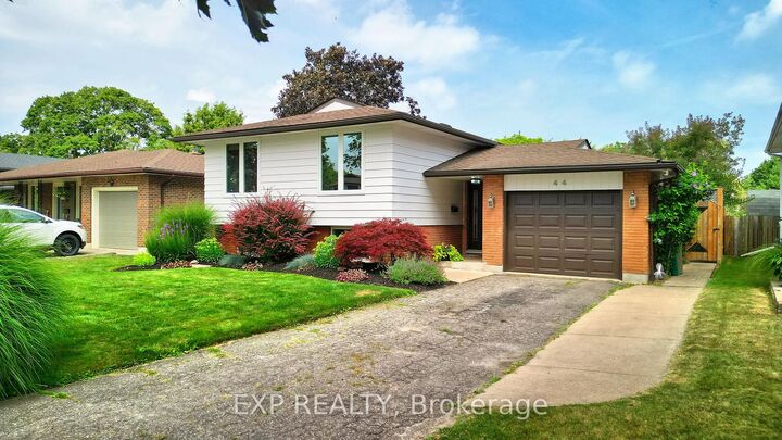 Property Photo:  44 Royal Orchard Crescent  ON L2N 4E9 