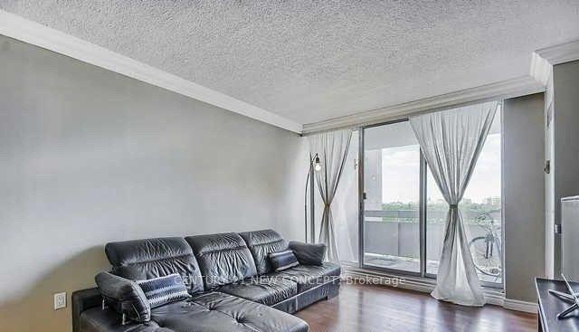 Property Photo: 205 Hilda Avenue 701 ON M2M 4B1