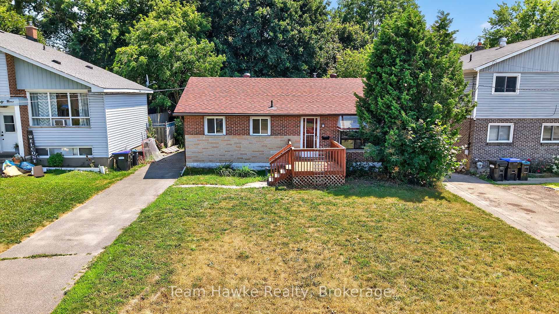 Property Photo:  303 Scott Street  ON L4R 2M9 