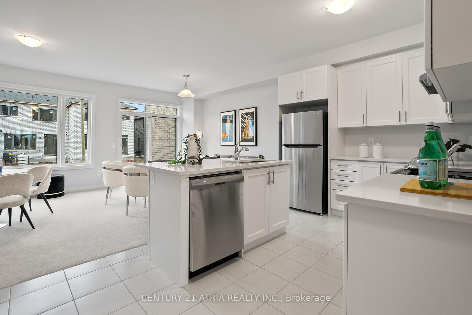 Photo de la propriété:  140 Corley Street  ON K9V 0R4 