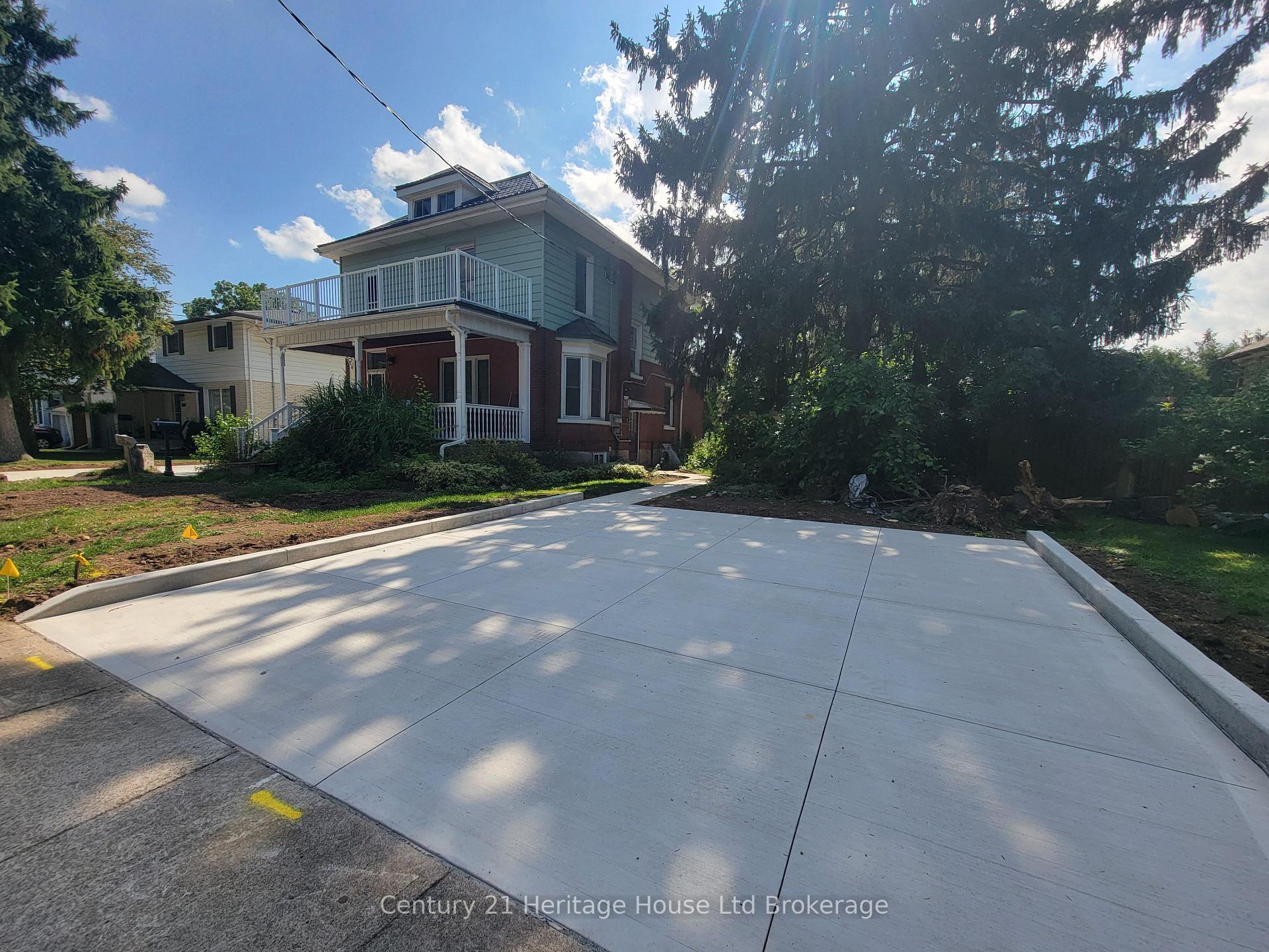 158 Laurel Street 2  Cambridge ON N3H 3Y4 photo