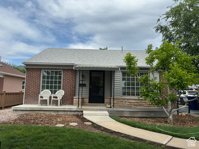 Property Photo: 2643 S 1700 E UT 84106