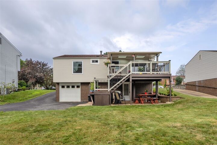 Property Photo:  775 Illini Dr  PA 15146 