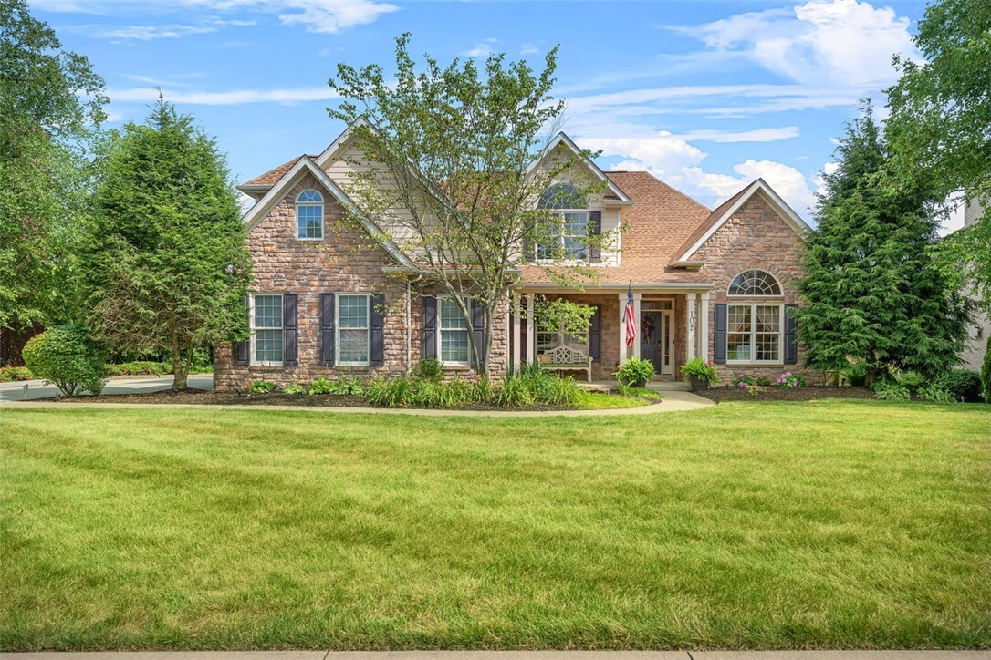 Property Photo: 102 Brickbarn Ct PA 15071