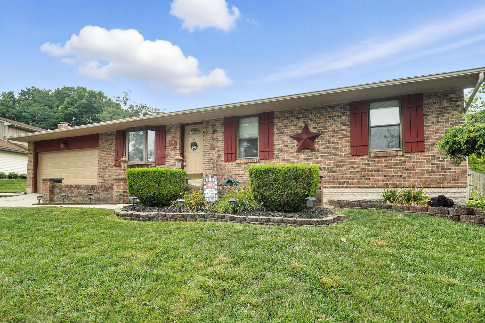 Property Photo: 825 Merry John Drive OH 45342