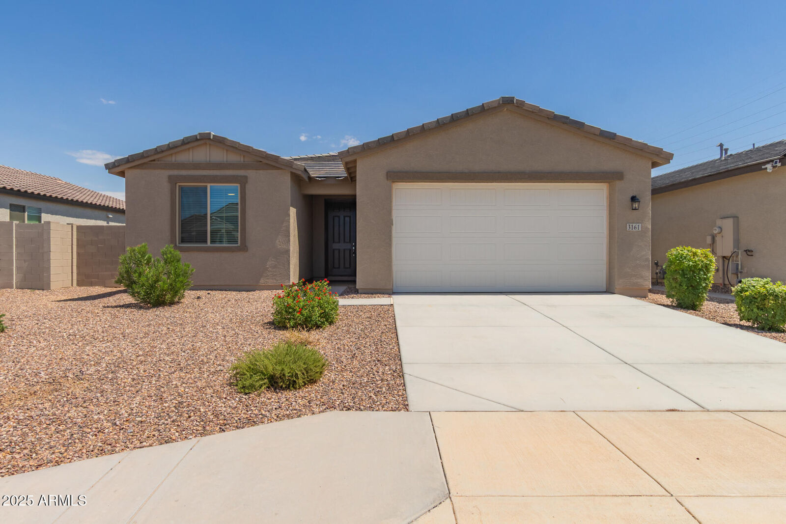 Property Photo:  3161 E Pineapple Road  AZ 85143 