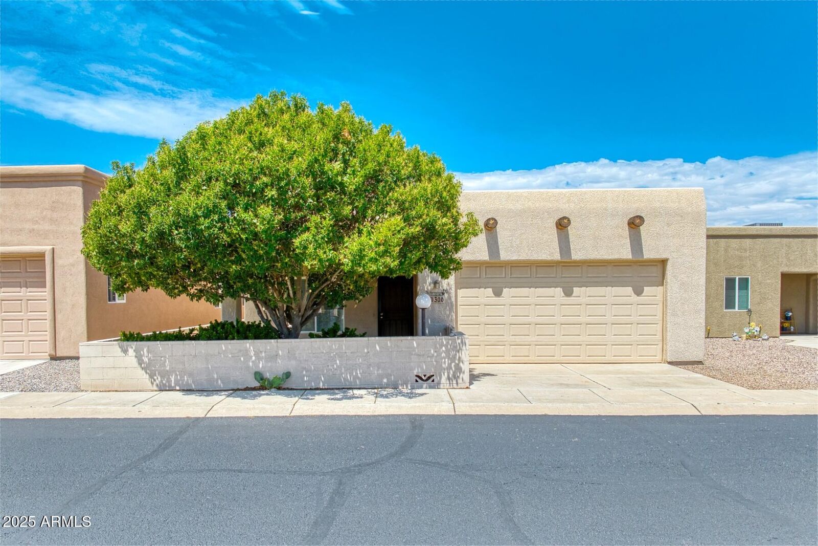 Property Photo: 306 S Sky Ranch Road AZ 85635