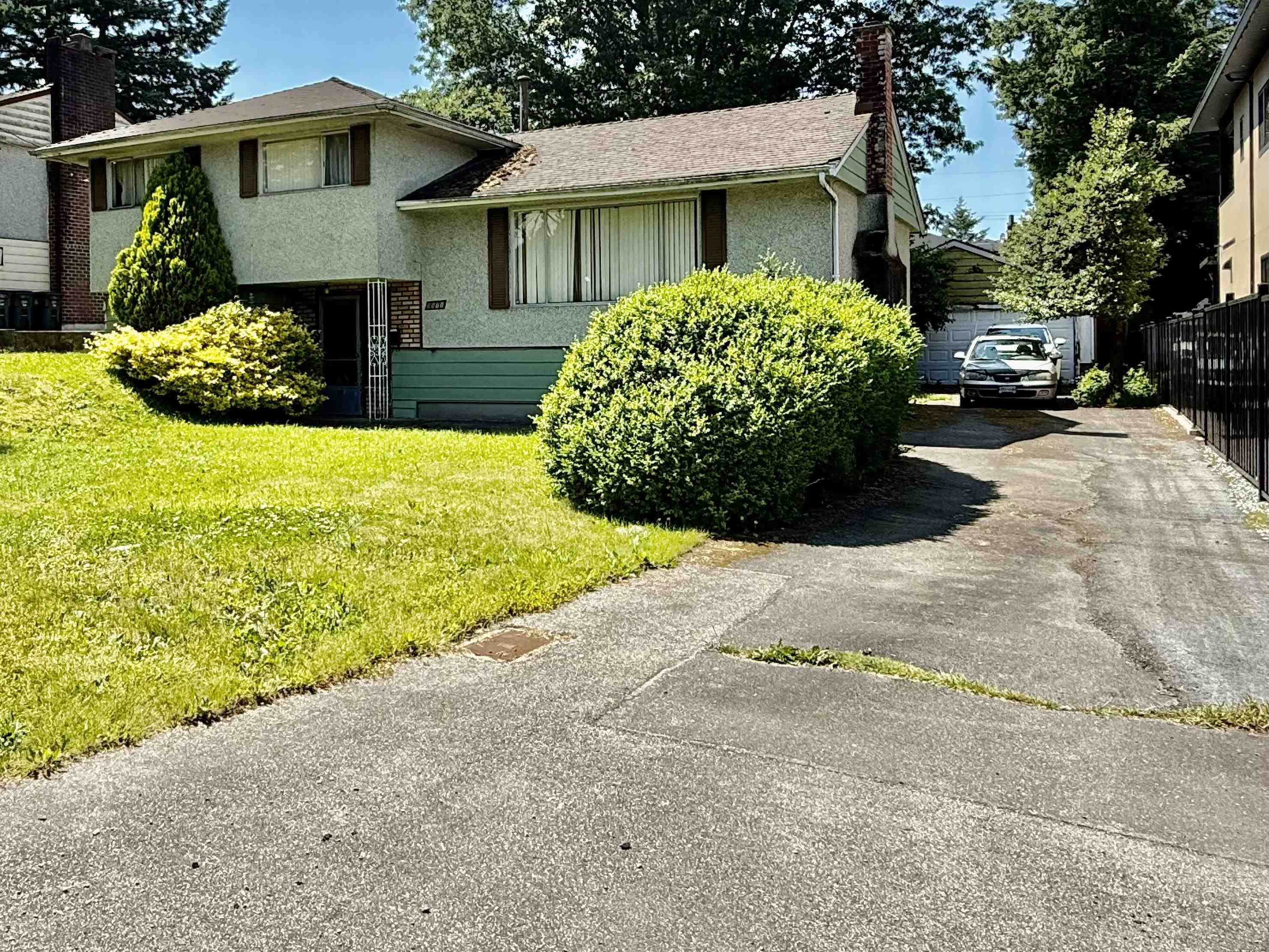 Property Photo: 9871 124A Street BC V3V 4W2