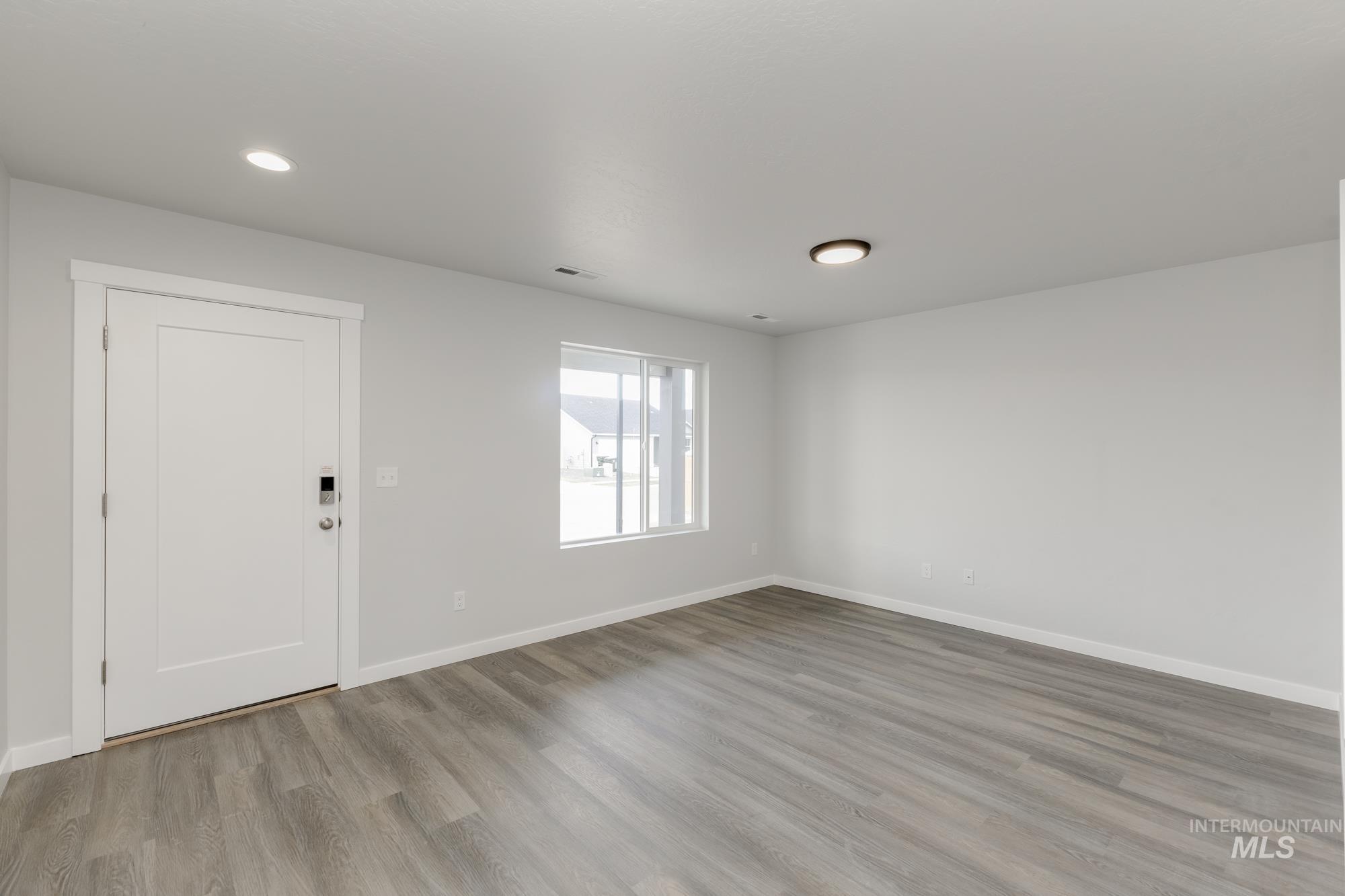 Property Photo: 11080 Noble Dr ID 83605