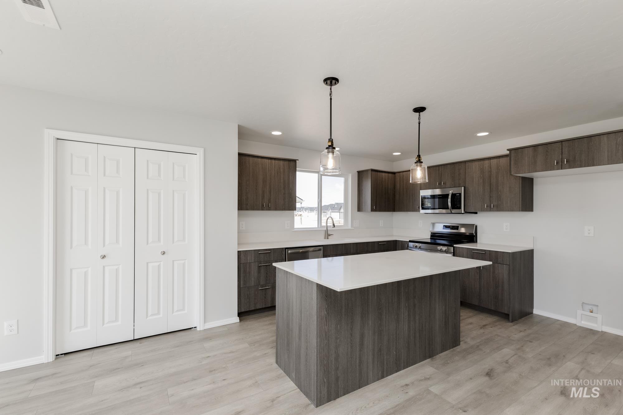 Property Photo: 19357 Schooner Ave ID 83605