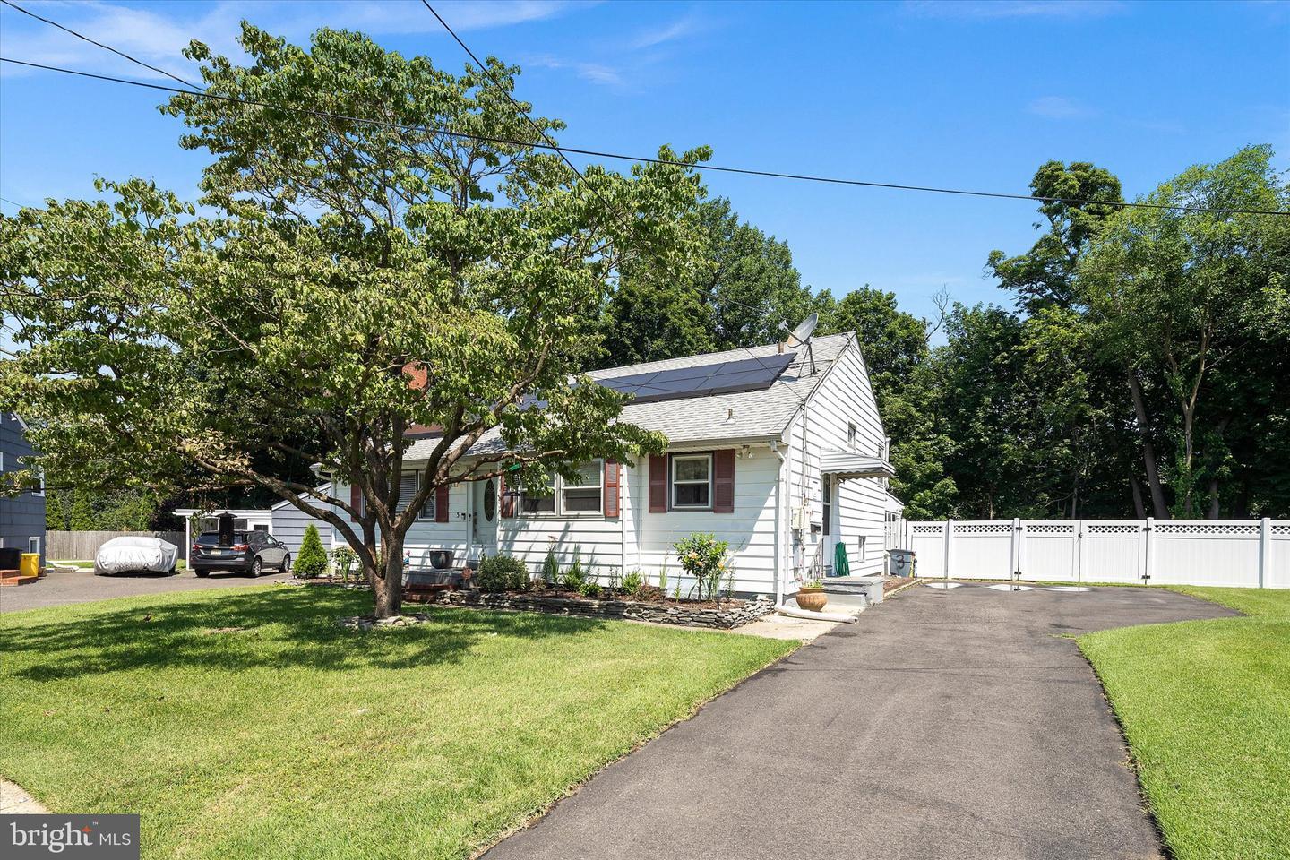 3 Heights Terrace  Hamilton NJ 08620 photo