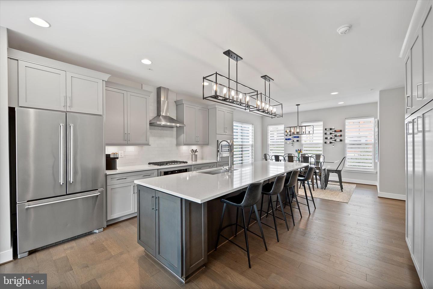 Property Photo: 22990 Cabrillo Terrace VA 20148
