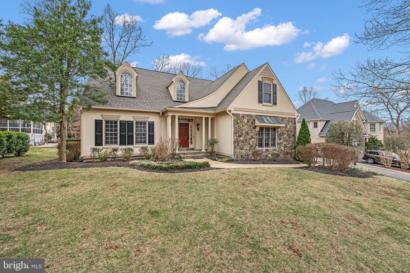 Property Photo:  7990 Amsterdam Court  VA 20155 