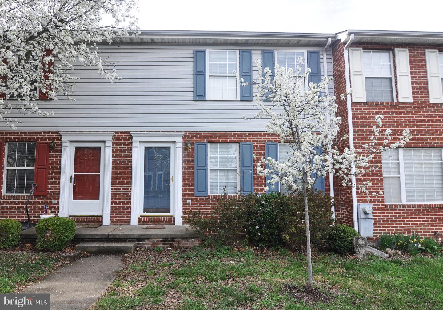 Property Photo: 215 Banbury Terrace VA 22601