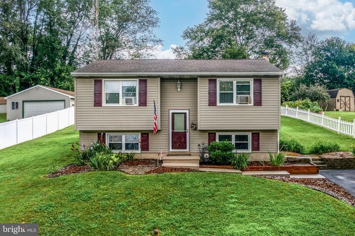 317 Brook Lane  Wrightsville PA 17368 photo