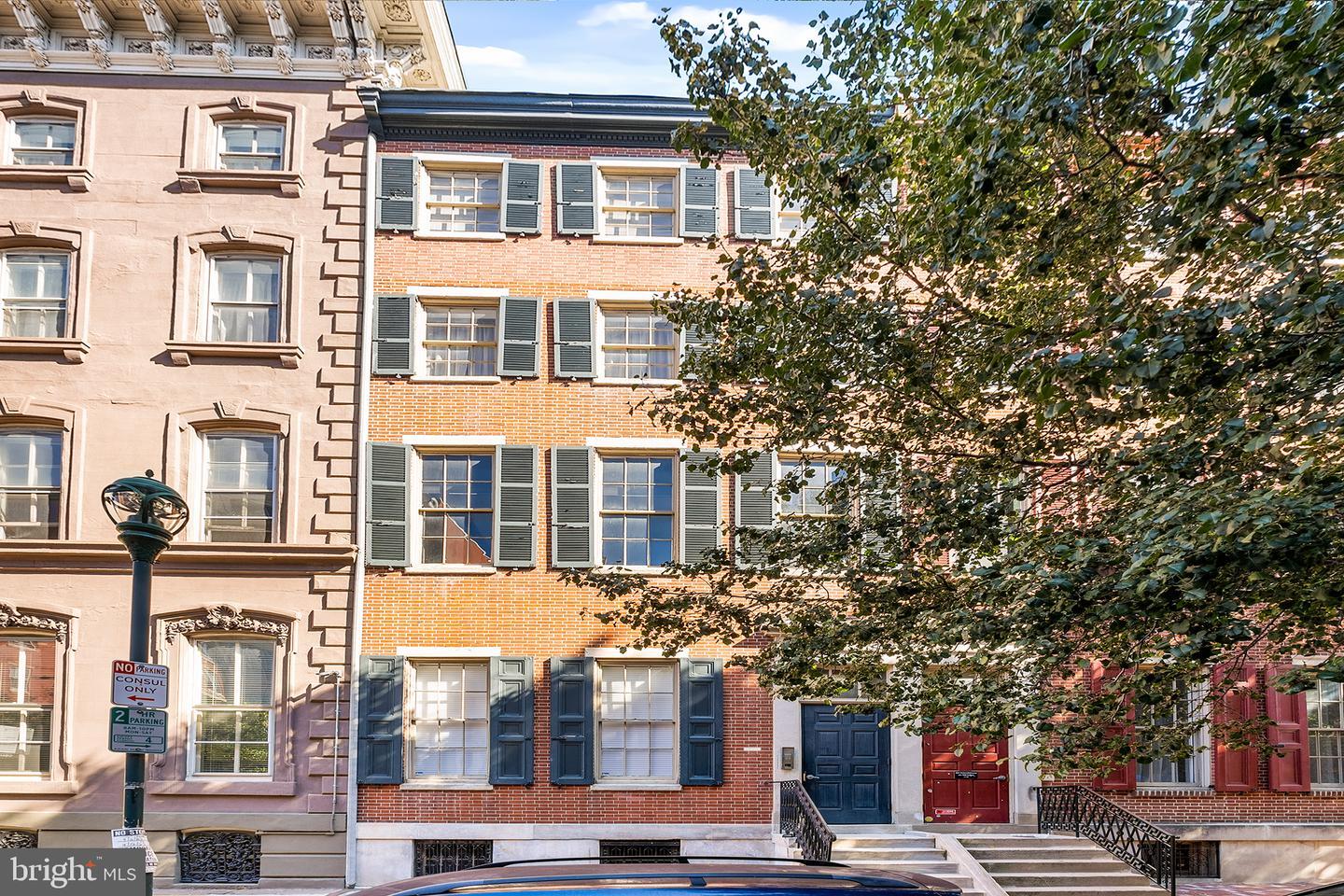 Property Photo: 1033 Spruce Street 200 PA 19107