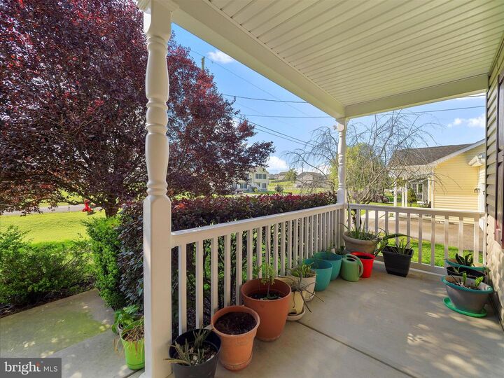 Property Photo: 590 Wendover WV 25413