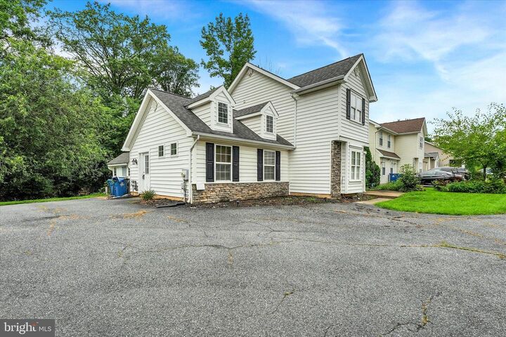 Property Photo: 500 Silverside Road DE 19809