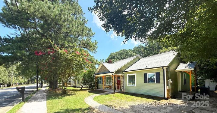 1062 5th Street NE  Hickory NC 28601 photo