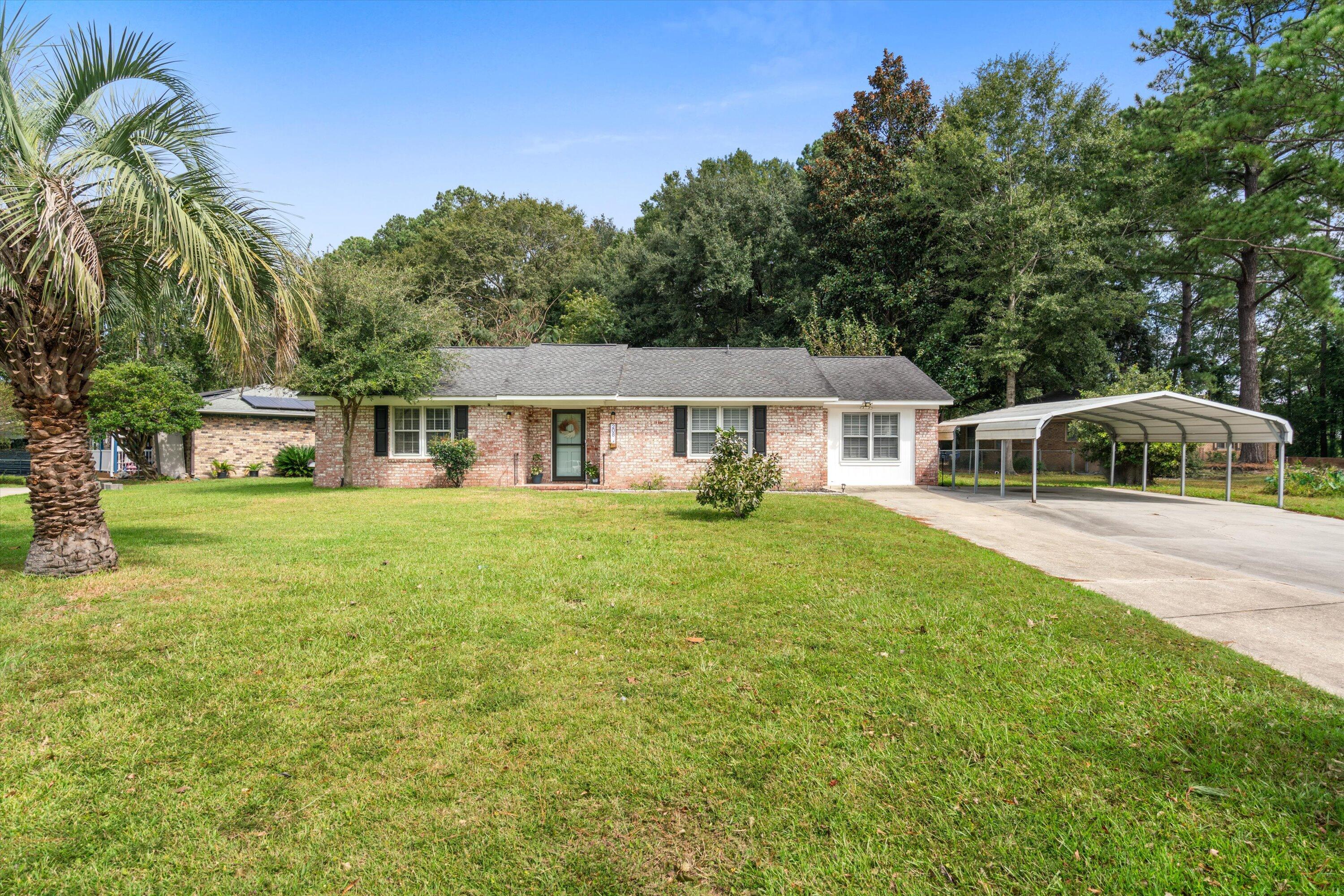 Property Photo: 208 James Street SC 29483