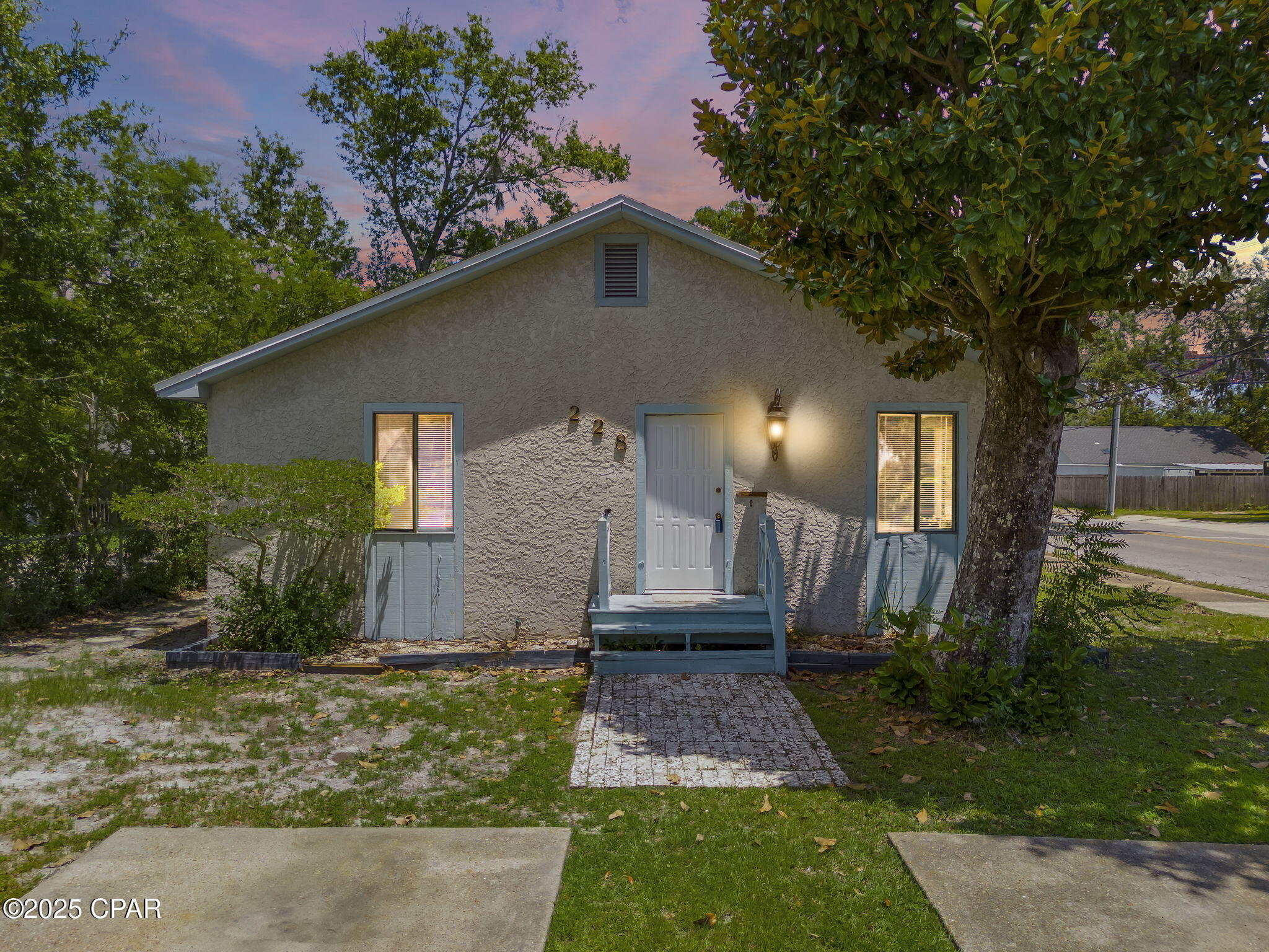 Property Photo: 228 Allen Avenue FL 32401