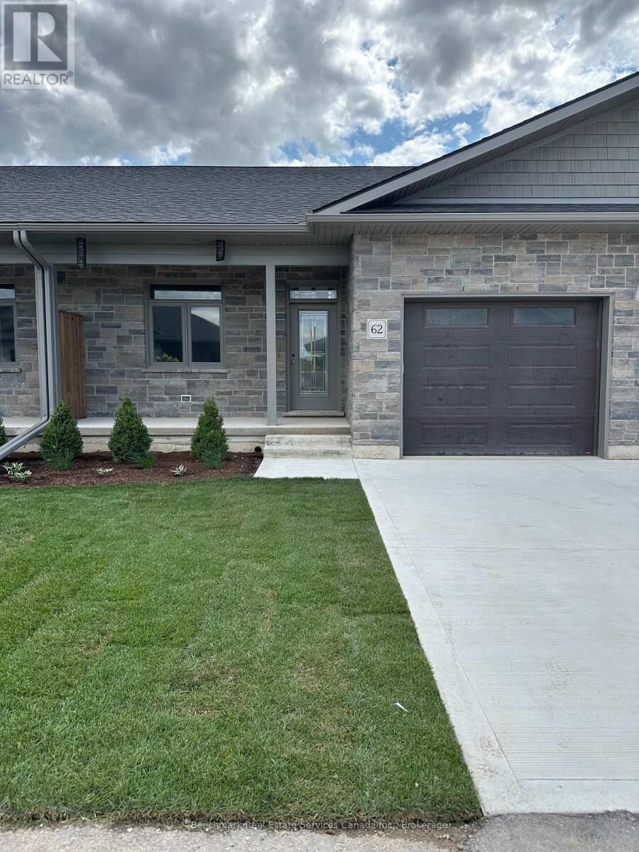 Property Photo:  62 Cavalier Crescent  ON N0G 2R0 