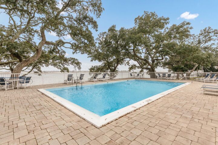 209 W Miracle Strip Parkway Apt D103  Mary Esther FL 32569 photo