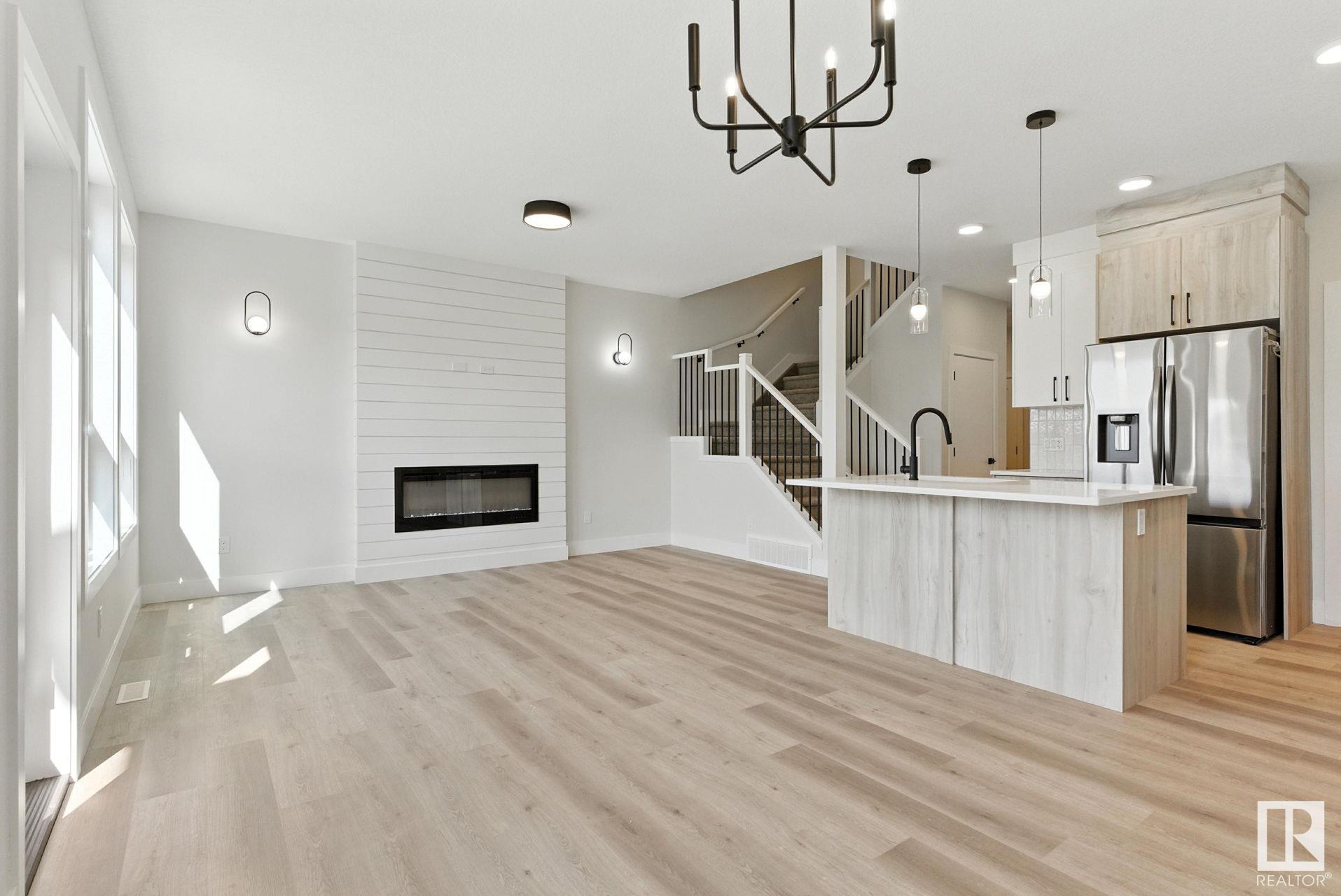 Property Photo:  8831 181 Avenue NW  AB T5Z 0X4 