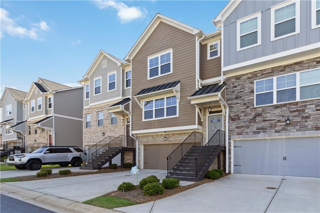 Property Photo: 2517 Hedgeway Circle GA 30144