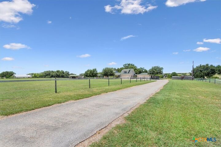 Property Photo:  257 Windmill Hill  TX 76571 