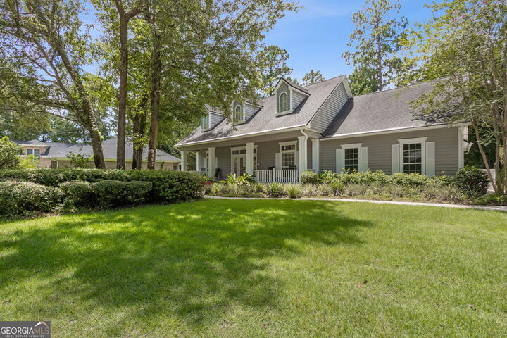 Property Photo:  301 Aster Place  GA 31558 