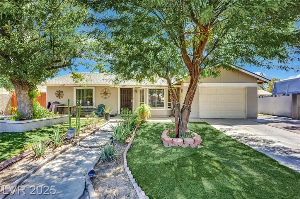 Property Photo: 4649 Cuva Court NV 89110