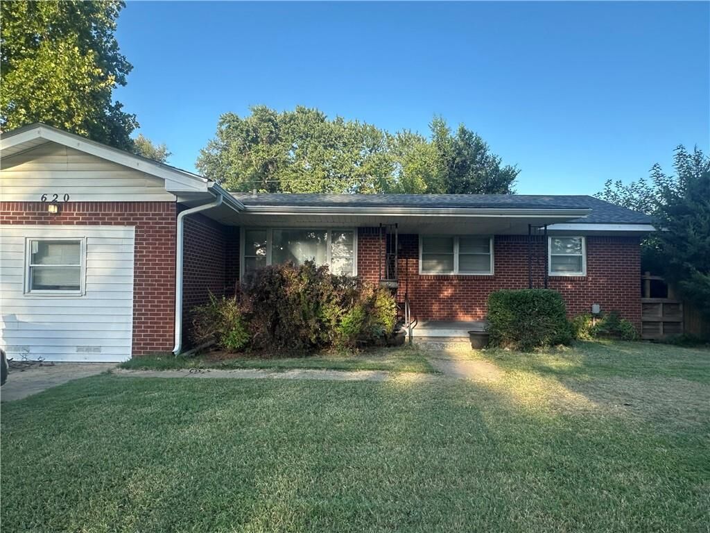 Property Photo: 620 S 6th Street KS 67301