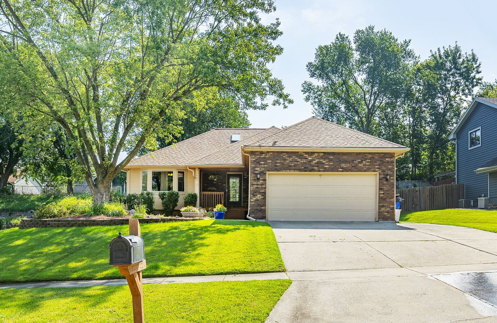 Property Photo: 1406 North B Street IA 50125