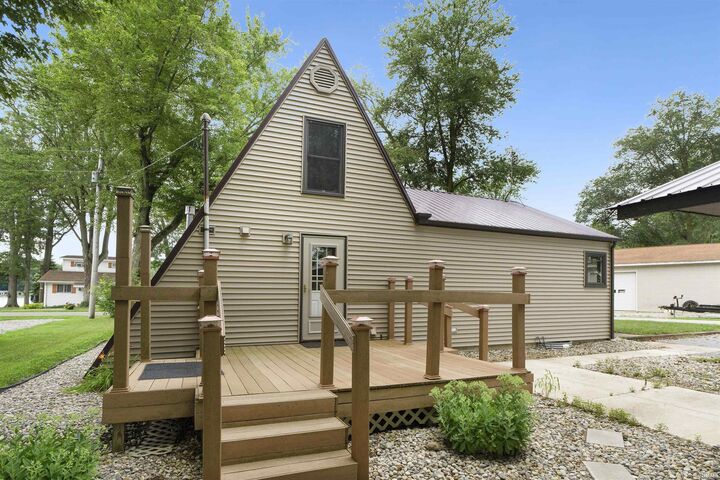 Property Photo: 1135 Ln 101 McClish Lk IN 46747
