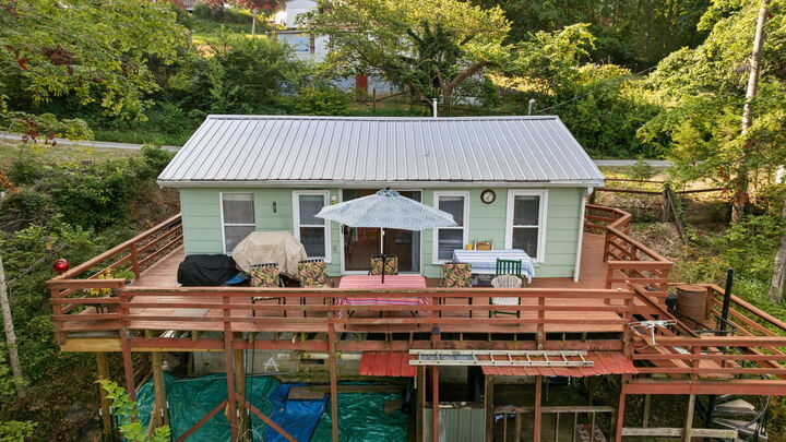 Property Photo:  530 Bates Road  KY 42544 