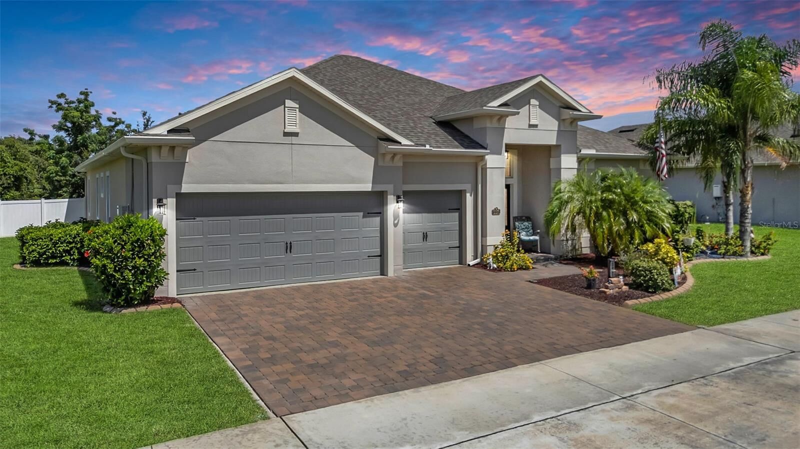 Property Photo:  117 Harvest Gate Boulevard  FL 34736 