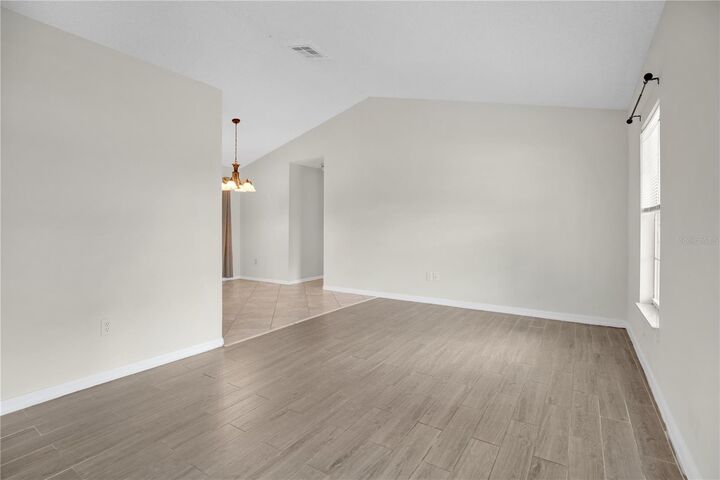 Property Photo: 1002 Stout Court FL 32765