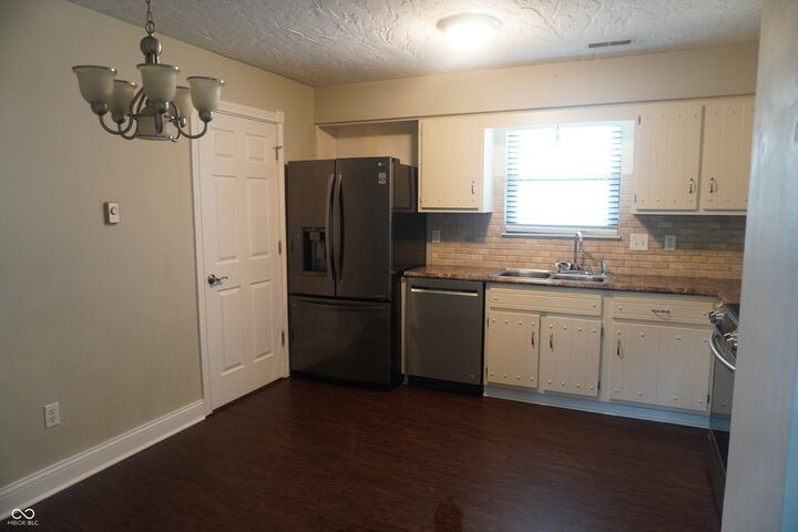 Property Photo: 3402 Wild Ivy Circle IN 46227