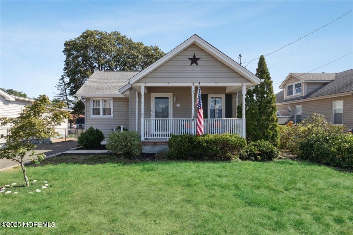 Property Photo:  77 Drift Road  NJ 07718 