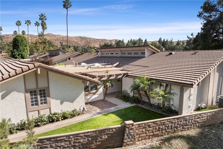 Property Photo:  5552 Via Dos Cerros  CA 92507 