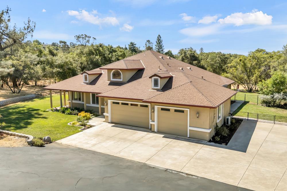 Property Photo: 4266 Fremonts Loop CA 95672