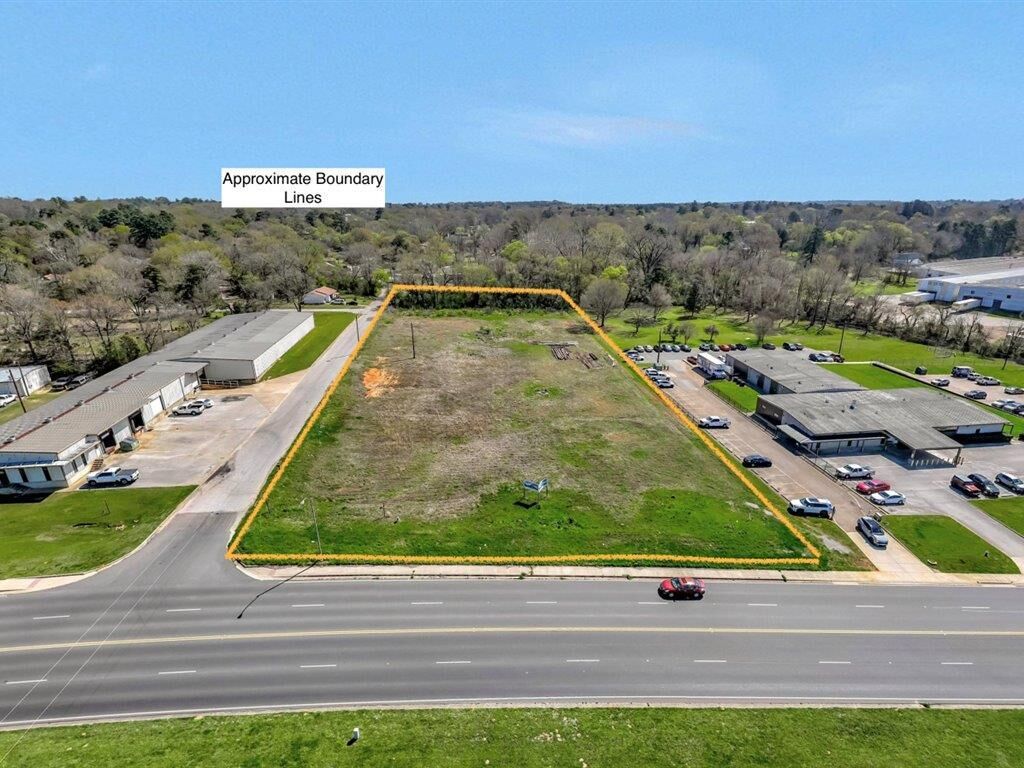 Property Photo:  1303 University Drive  TX 75961 